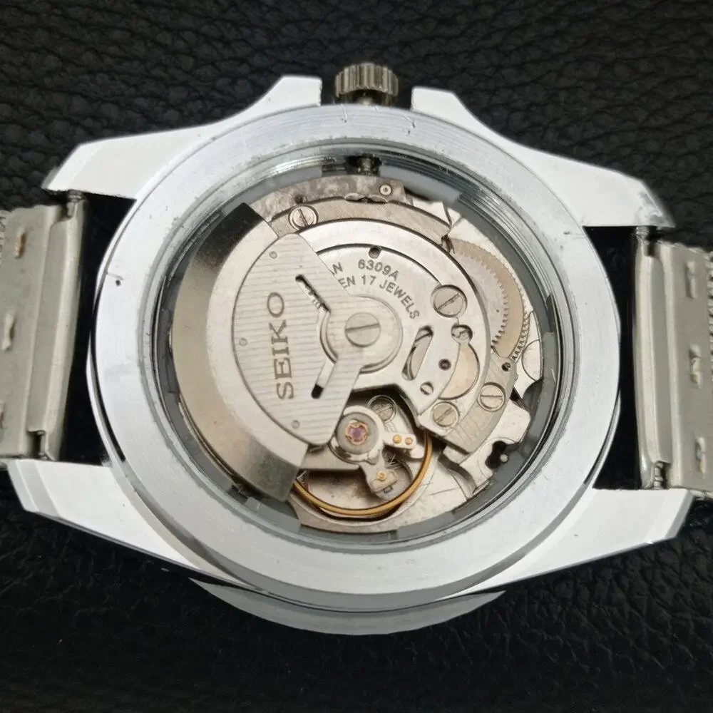 Vintage 1984 Seiko Diver Automatic Mens Silver Watch W/daydate & White accents